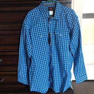 Men’s Wrangler Relentless plaid button up shirt